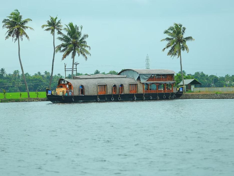 Alleppey Houseboat